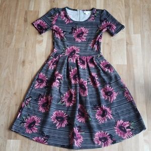 XS LuLaRoe Amelia Black&Gray Stripes Pink Flowers